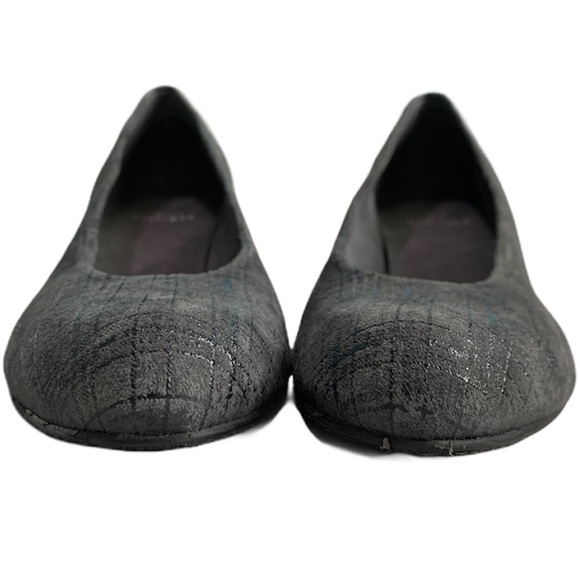 Stuart Weitzman gray suede plaid narrow 2.5” heel - Picture 6 of 8